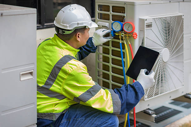 Professional Hvac technician working in Dowagiac, MI